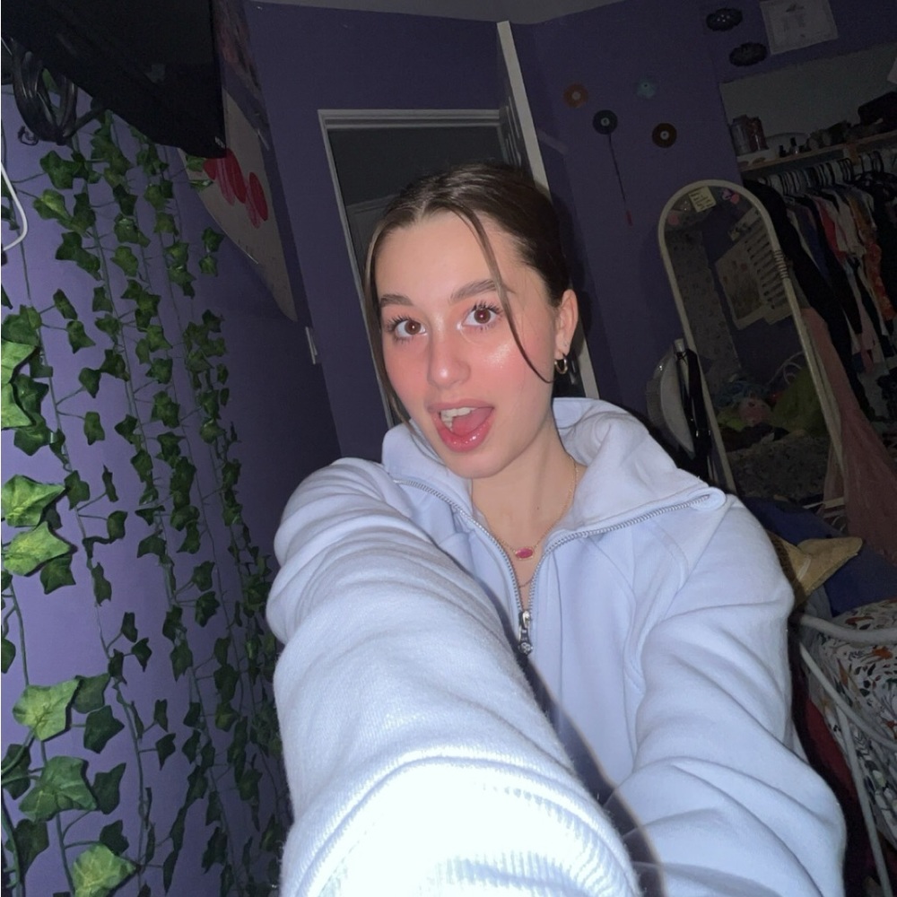 Meet your Posher, Natalie